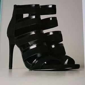 FOREVER 21 MULTI-STRAPS ZIPPER CLOSURE GLADIATOR SANDALS
